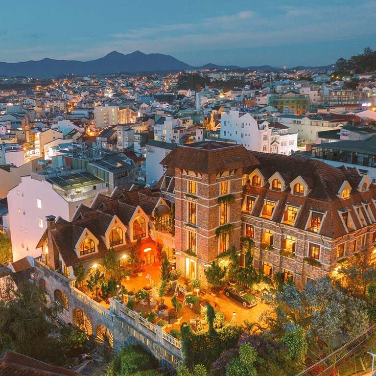 Saphir Đà Lạt Hotel – Khách sạn 4 sao Đà Lạt có view đẹp