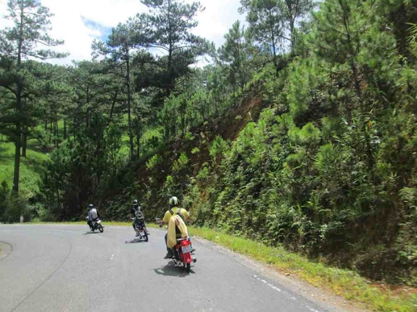 Phượt bằng xe máy để tận hưởng thiên nhiên