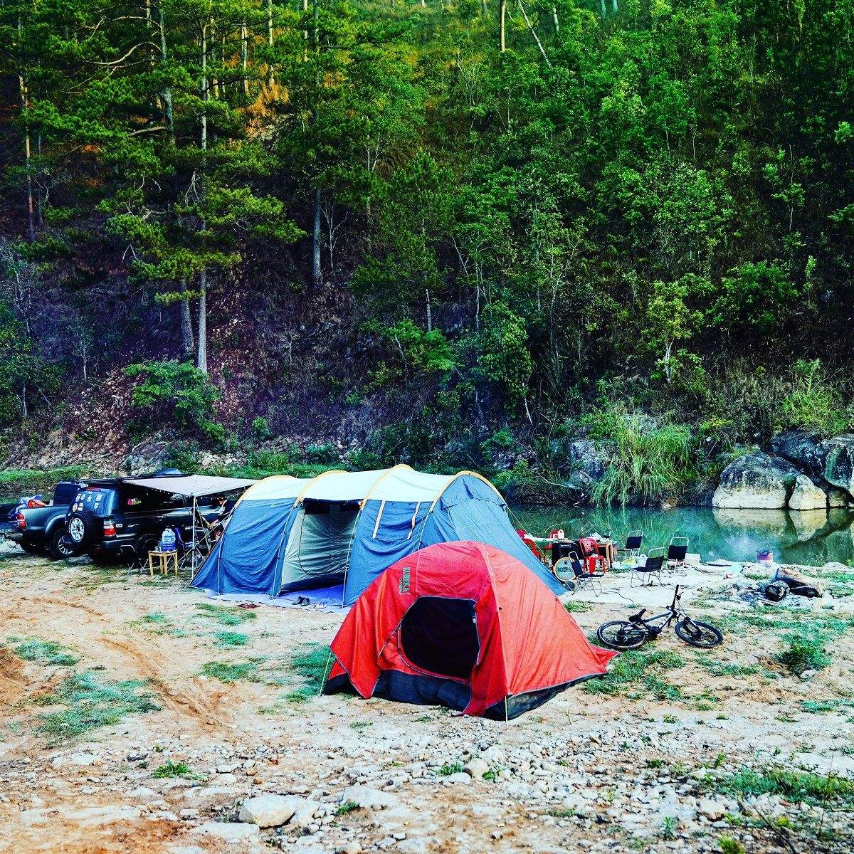 Cắm trại picnic cùng bạn bè tại thác Ankroetv