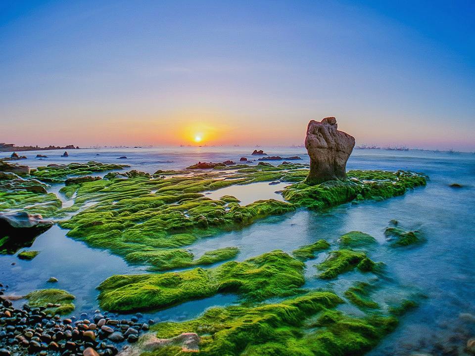 Biển Cổ Thạch Tuy Phong đẹp tựa bức tranh thiên đường 