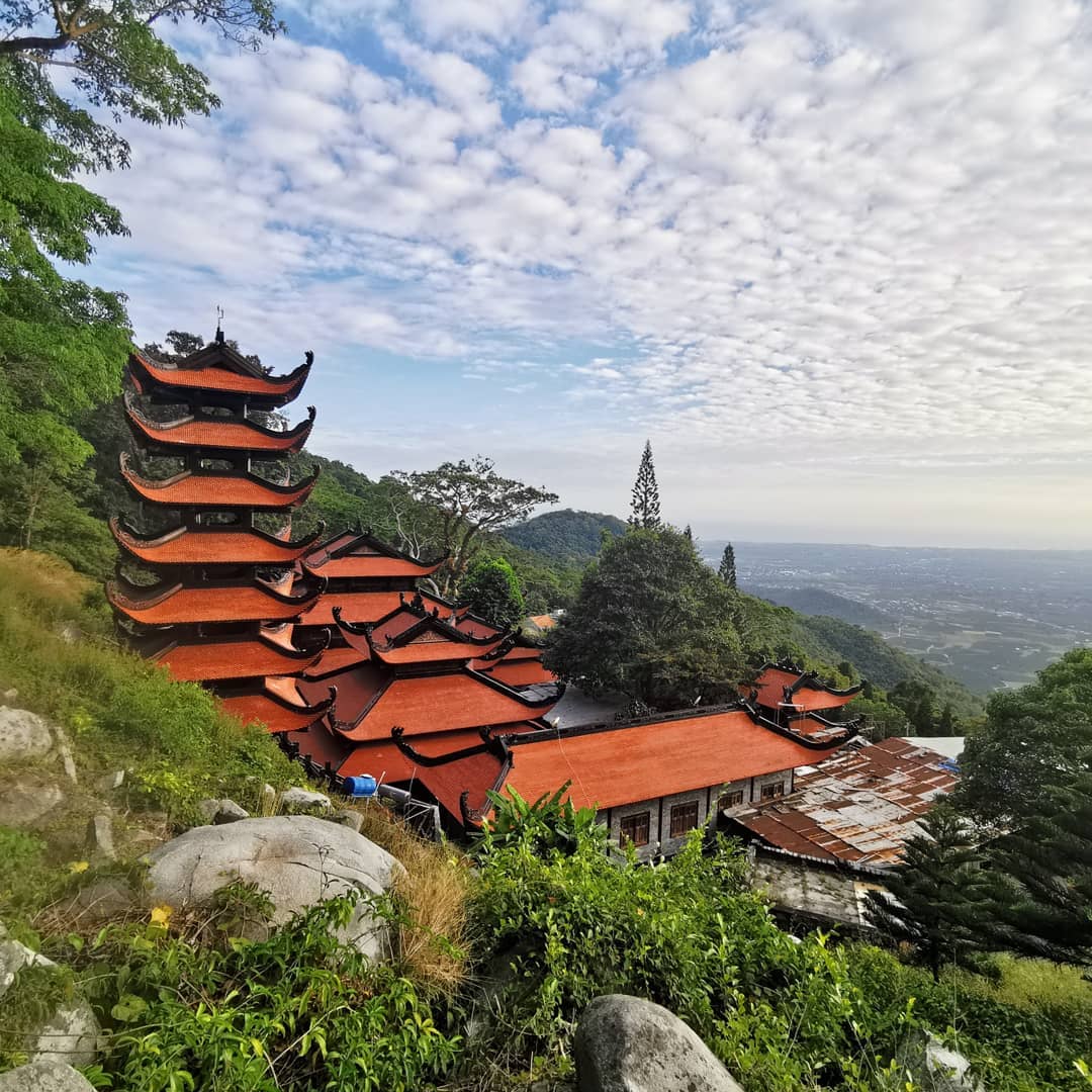 Núi Tà Cú địa danh du lịch tâm linh nổi tiếng nhất Bình Thuận